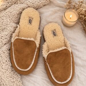 UGG Chestnut Shearling Mule Slippers Size 10 Cozy Suede Slip On